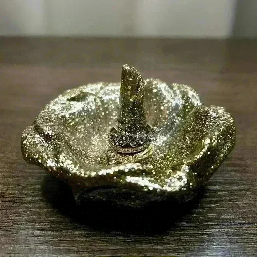 Hand Crafted Resin Ring Holder